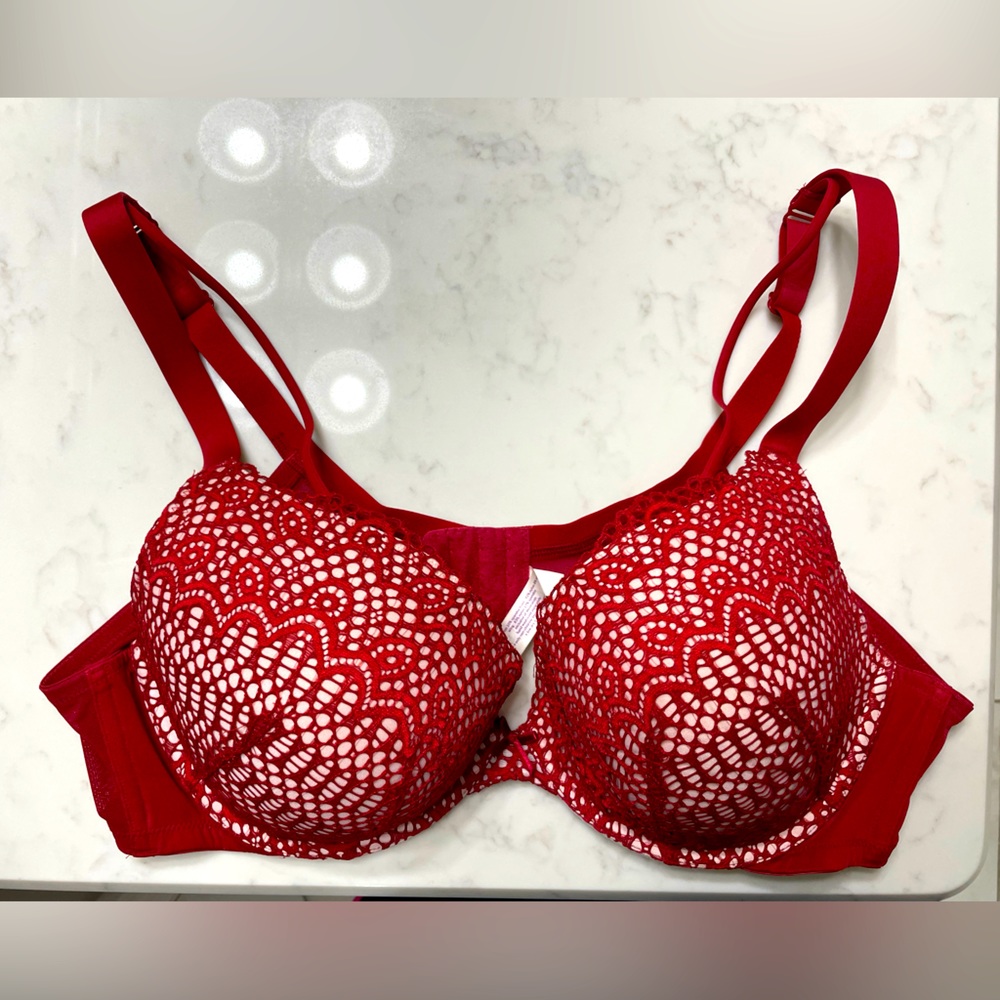 Cacique 44B tshirt bra red lace underwire Lane Bryant